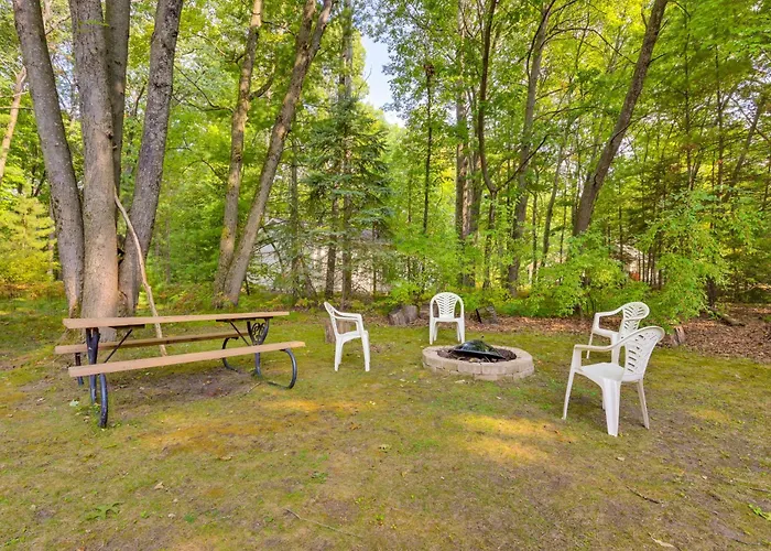 Houghton Lake Cottage Escape W/ Patio!