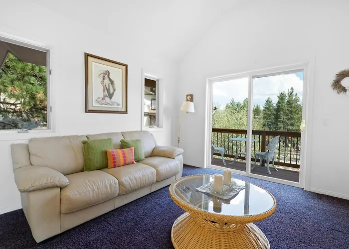 Amazing Grace - Fireplace, Jet Tub, Deck, Lake View