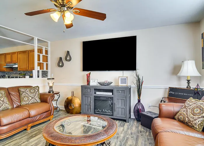 Central High Point Home < 1 Mi To Downtown!