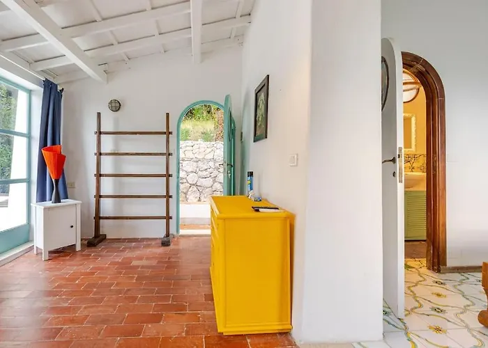 Villa Mariani - Italian Coastal Charm