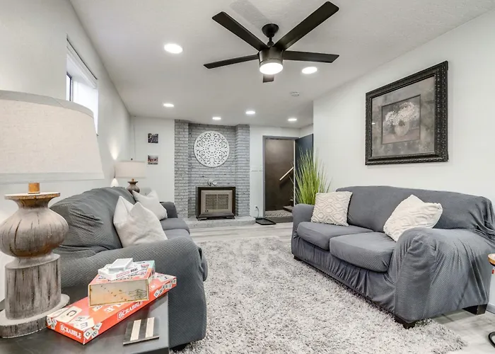 Central Cedar City Apartment: Walk To Suu!