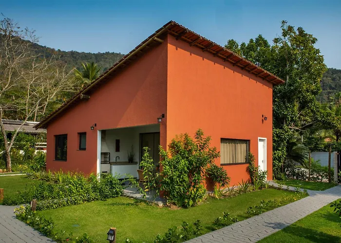 Casas aconchegantes com piscina na encantadora Praia das Cigarras