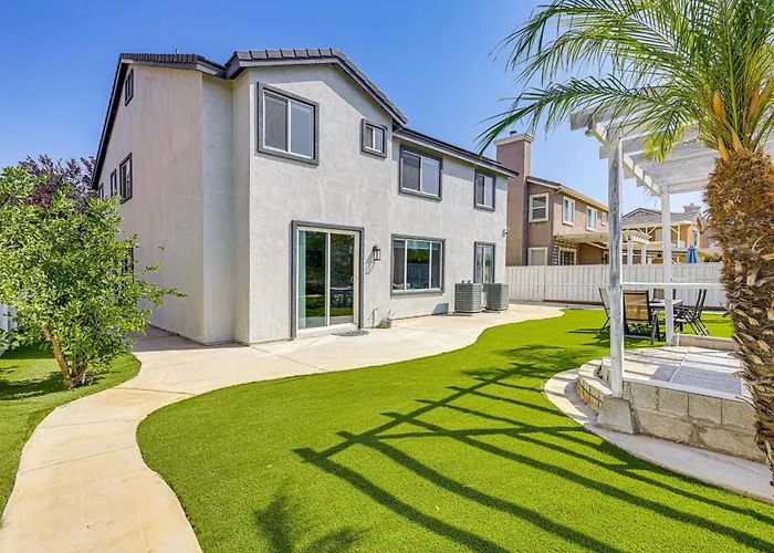 Mtn-View Gem W/ Private Yard: Luxe Beaumont Home