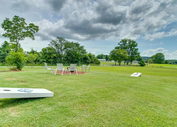 Peaceful Norfork Escape: Walk To White River!