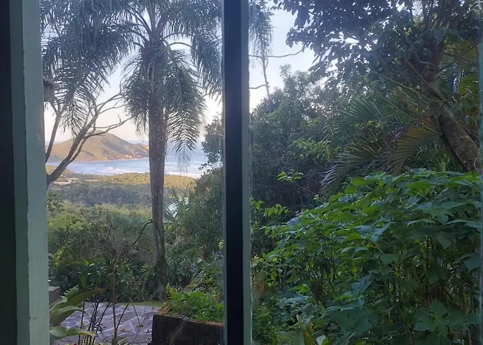 Casa com linda vista da praia do rosa, aluguel casa inteira