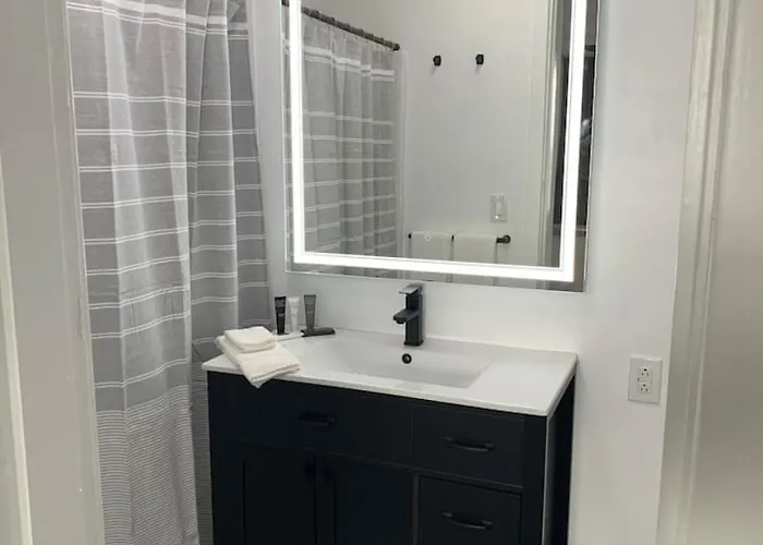 Modern Charm At The George 304