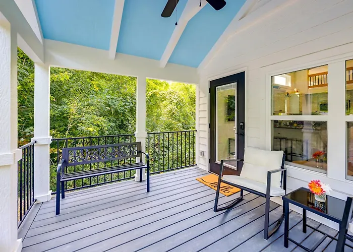 Franklin Cottage: Deck W/ Blue Ridge Mtn Views!