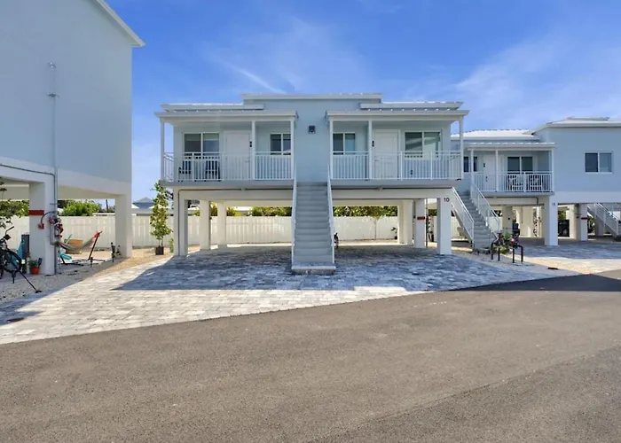 Ocean Front Breeze In Paradise