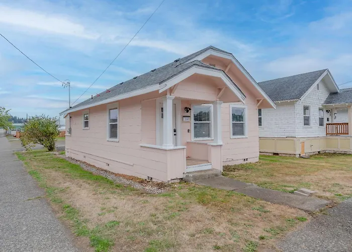#Stayinmydistrict Coos Bay Primrose Cottage