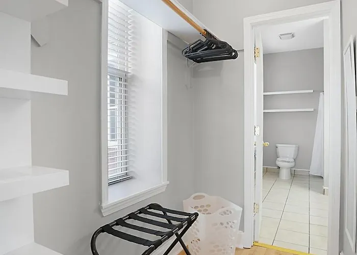 Spacious 3-Bedroom With King Bed & Prime Location