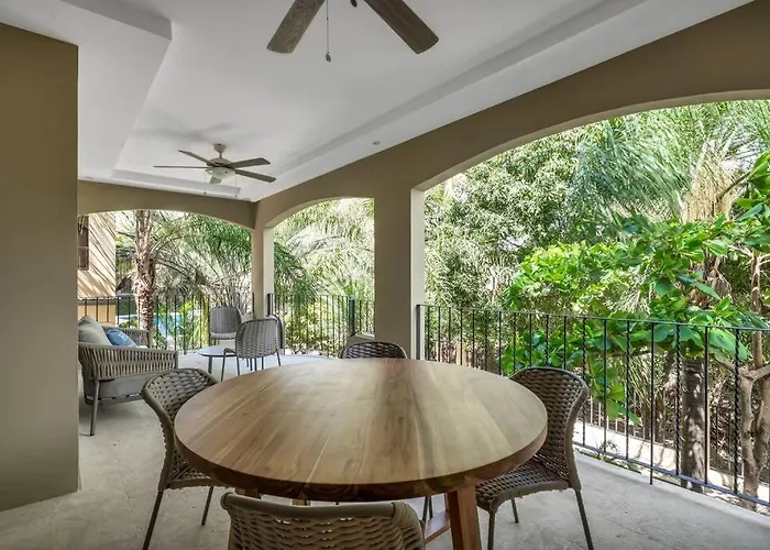 Gav4: New Condo In Location Walkable To Beach