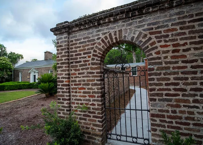 Wedgefield Bed & Breakfast