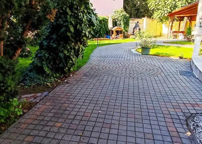 Okszi Vendeghaz