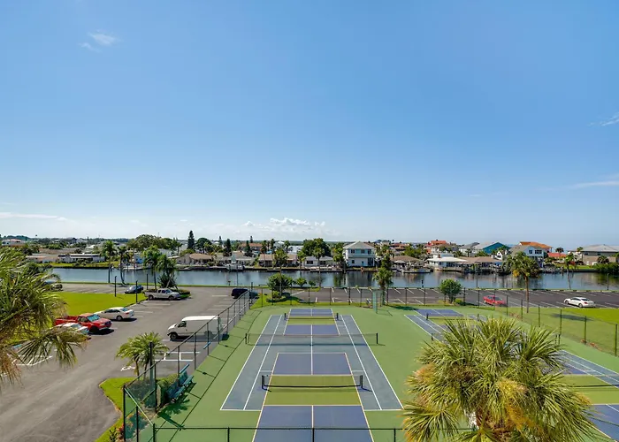 Balcony & Resort Amenities: Gulf Coast Escape!