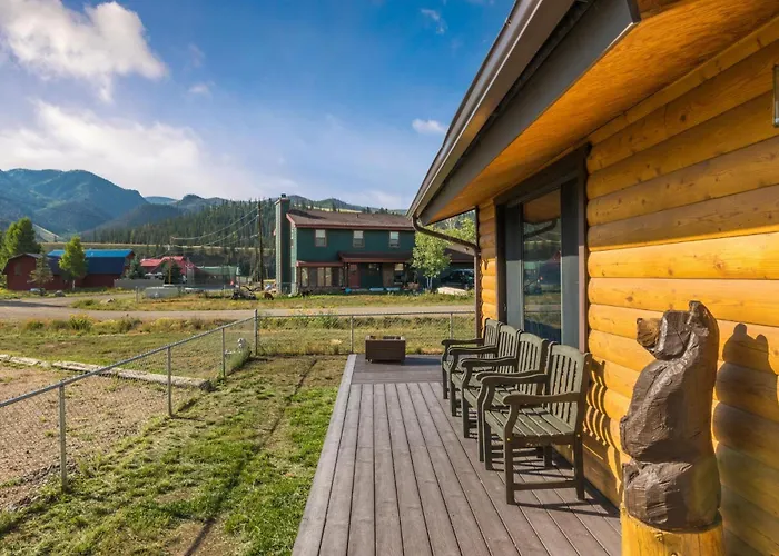 Warrick Cabin
