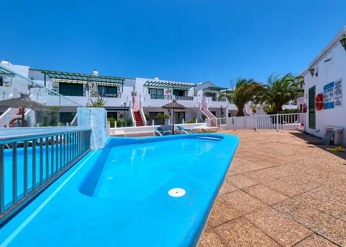 Apartment La Vela Azul - Pool & Tennis - Free Ac & Good Wifi - By Lanzarote Vacation Homes