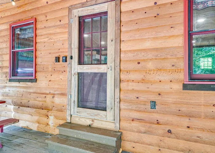 North Georgia Mtn Escape W/ Hot Tub & Games!