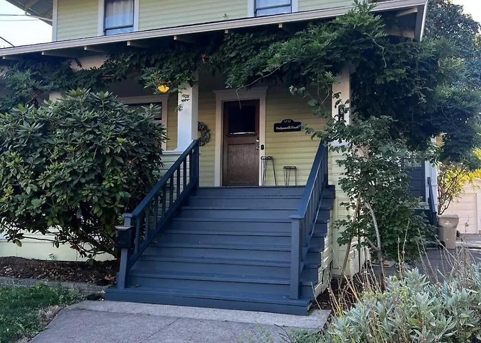 Monteith Hideaway In Downtown Monteith District