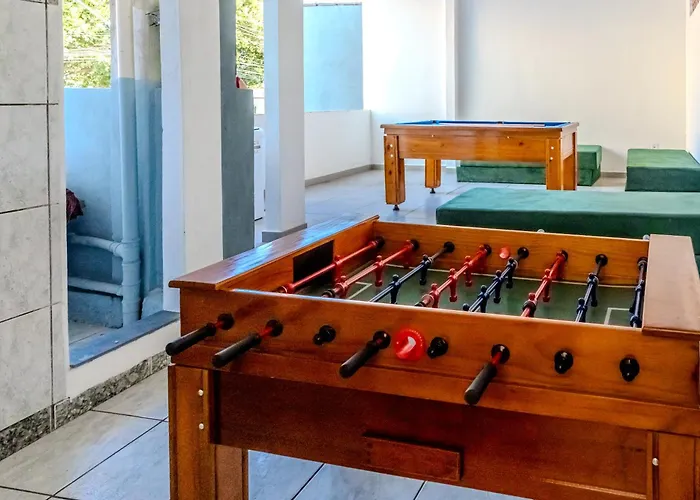 Quarto 5 com 2 Camas de Solteiro