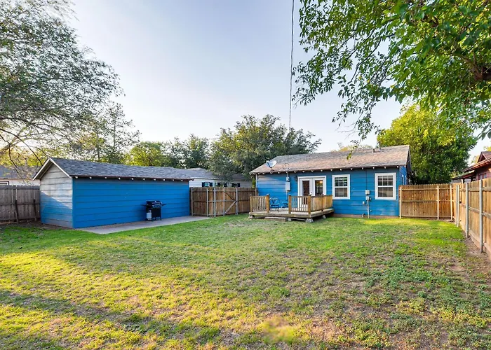 Chic Home ~ 2 Mi To Ttu W/ Grill & Yard In Lubbock