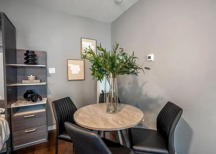 Palmer Hotel Suite Retreat In The Heart Of Houston