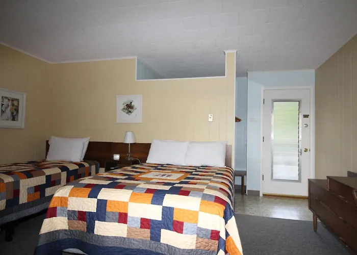Sandy Point Motel