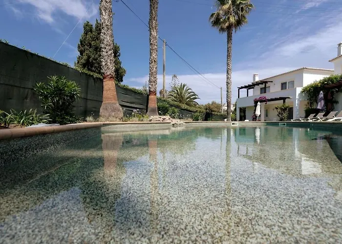 3 Bedroom Beach House In Luz