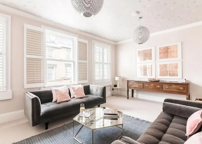 Charlotte Street Apartment