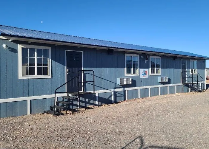 069B Comfortable Suite With Kitchenette And King Bed Near South Rim Sleeps 4