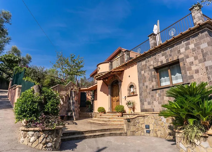 Villa Caruso Private Heated Pool & Sea View