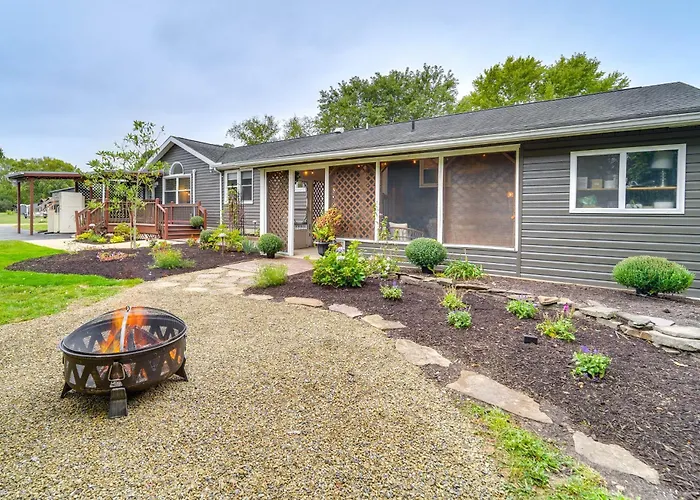 Mtn-View Escape W/ Large Yard In Duncansville!