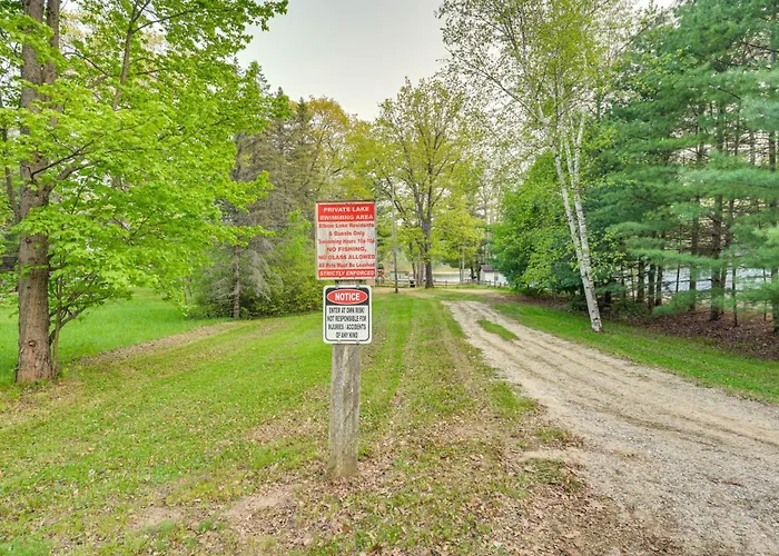 Harrison Cabin W/ Fire Pit & Elbow Lake Access!