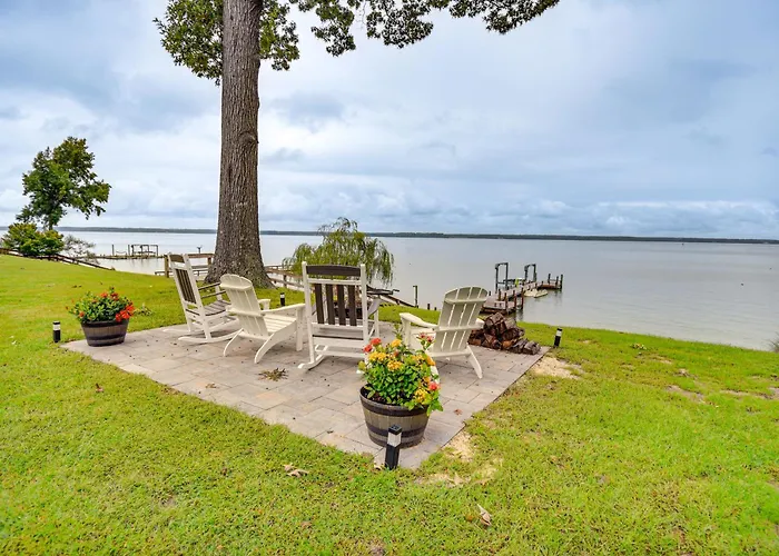 Waterfront Gloucester Cottage W/ Private Boat Dock