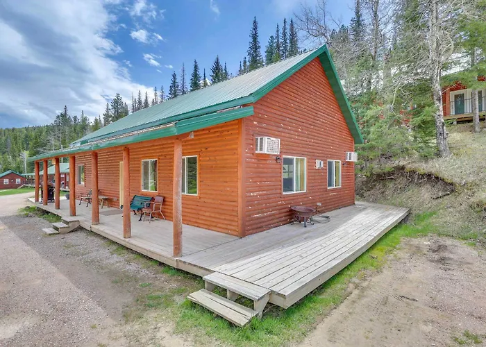 Wraparound Deck + Bbq: Pet-Friendly Deadwood Cabin