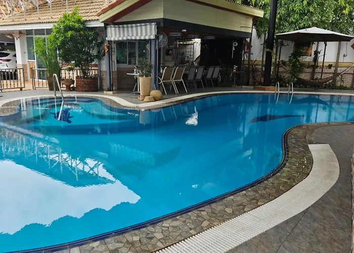 Separate 2 Bedroom House With Swimming Pool