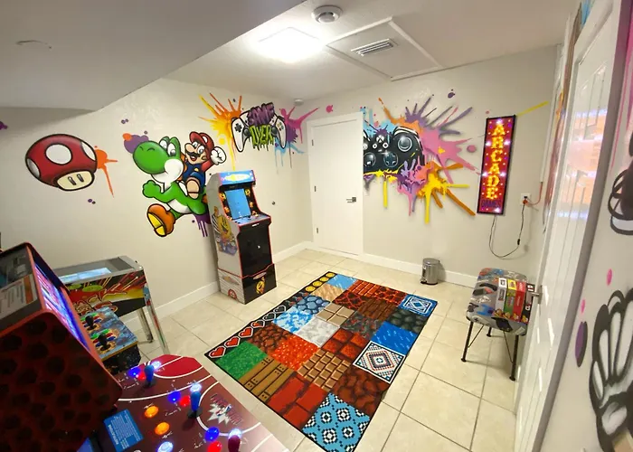 Cozy Coral Cottage With Tiki Hut, Mini Golf, Arcade And Grill