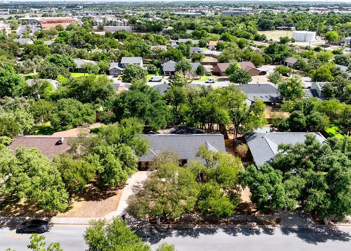 Charming 5Br Home In Round Rock
