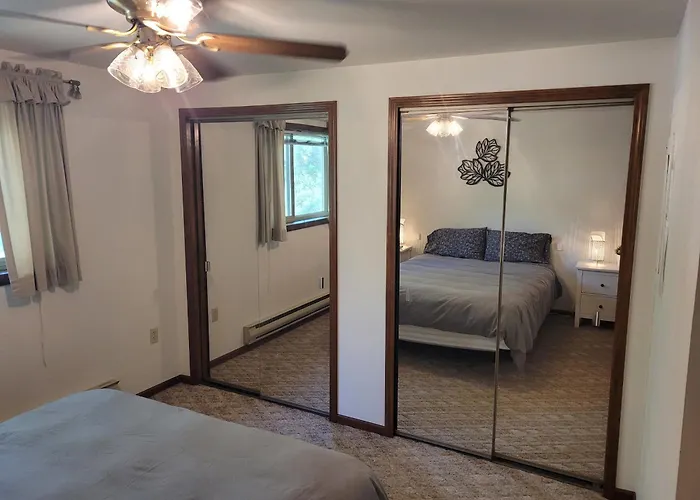 Carpe Diem 365 - Very Cute Lakefront Condo!