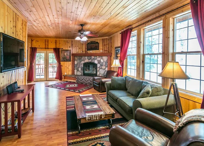 Cabin Minutes From Yosemite