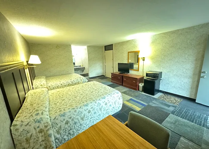Riverfront Lodge