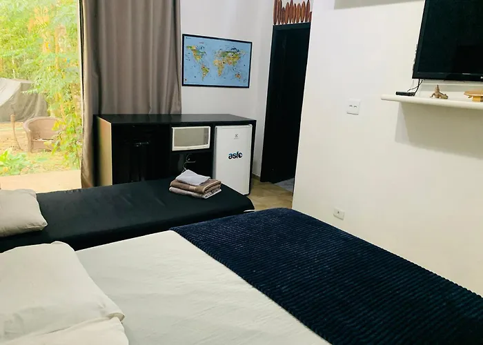 SUÍTE PRIVATIVA RIVIERA&ITAGUARÉ 100mts de 2 praias!