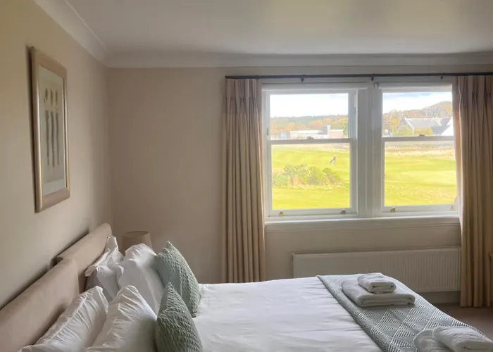 Golf Court View, Elie