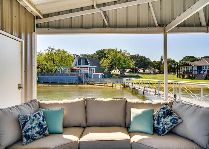 Lakefront Home W/ Private Dock In Graford!