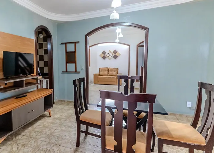 Quarto com 2 Camas de Casal Banheiro privado