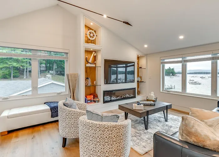 Lake Winnipesaukee Condo W/ Beach Access!