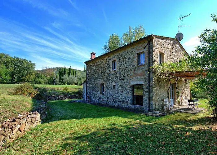 Villa Gualchiere By Posarellivillas