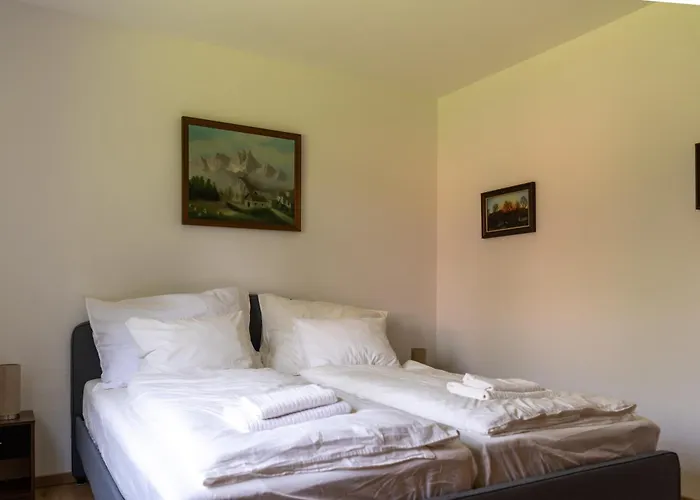 Ganzes Haus Mit Viel Platz Fuer Familie Und Freunde