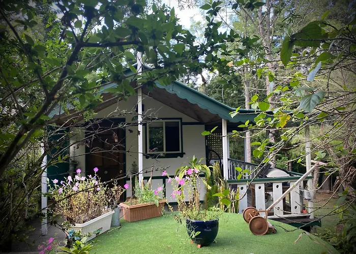 Mt Nebo Railway Carriage And Chalet