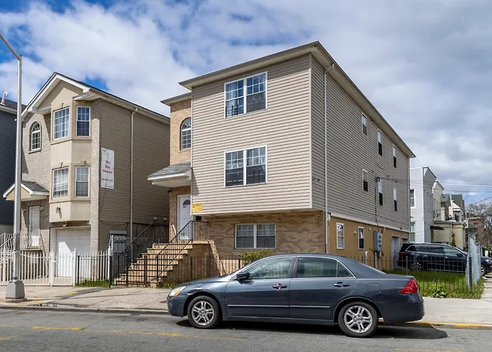 Huge 3Br Urban Gem Just 3 Miles To Nyc Plus Free Parking