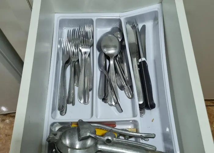 Lindo Apartamento, WiFi Rápido, 2 Banheiros, Suíte, Sala Confortável, Cozinha Completa, Microondas, Entrada Privativa, Perto do Shopping Pátio Matosinhos, 5 min do Centro Histórico